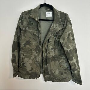 Old Navy Women's Green Camouflage  Canvas Jacket